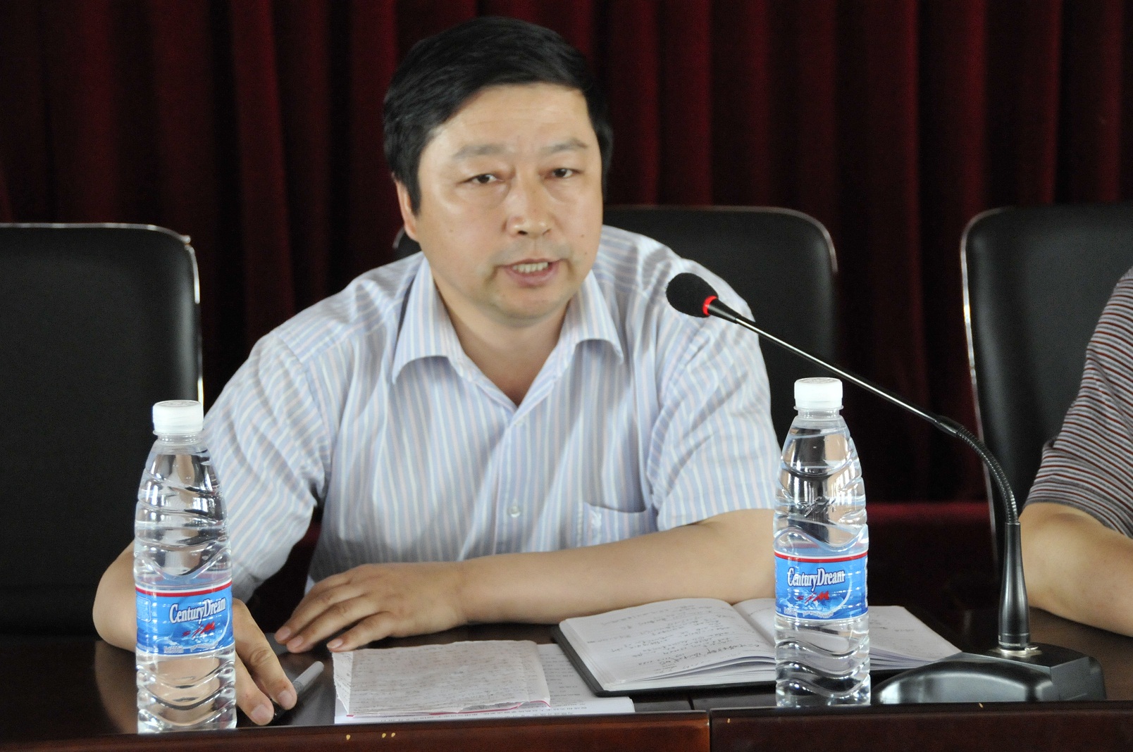 5emc易倍官网公司任永智副董事长讲话.jpg 5emc易倍官网公司任永智副董事长讲话.jpg